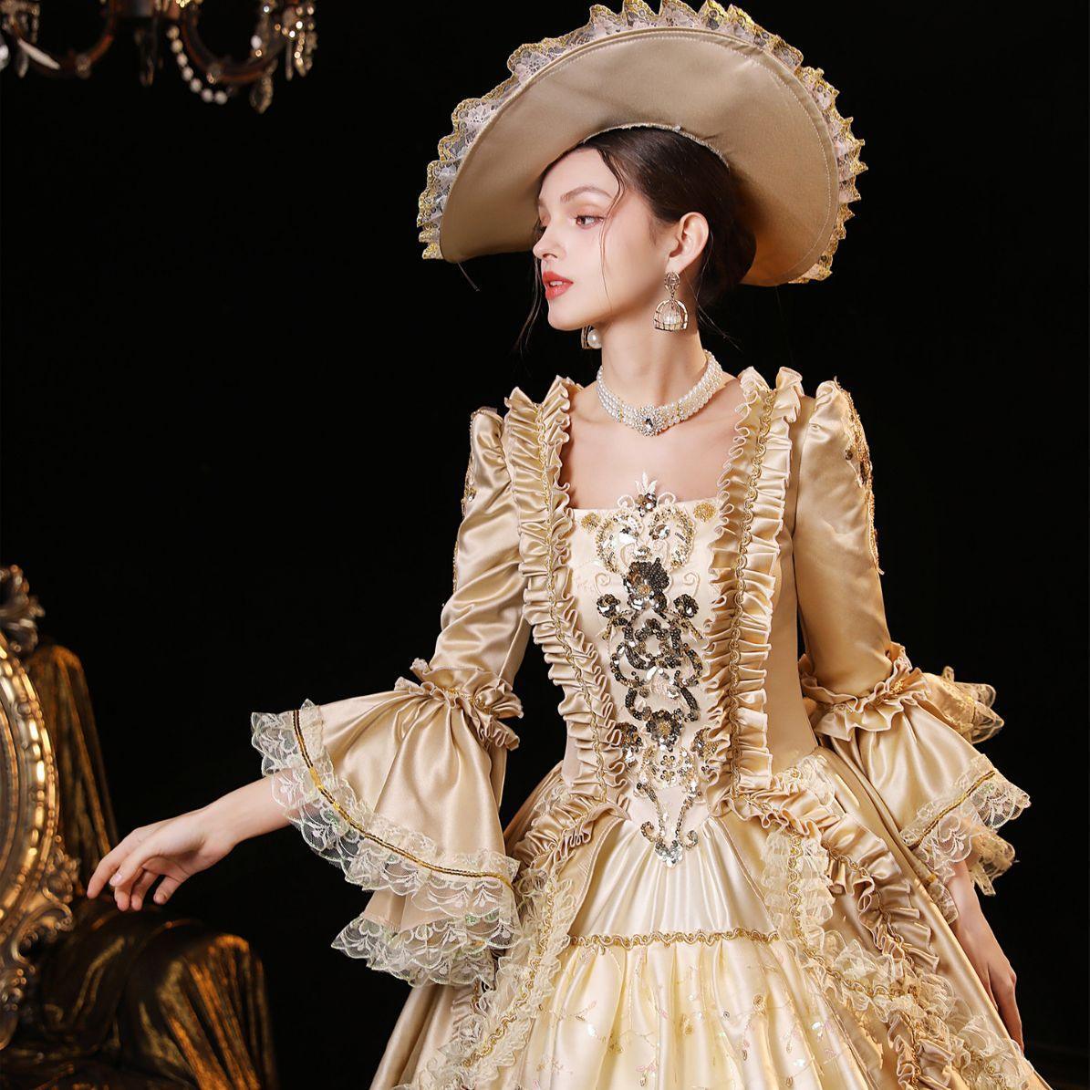 Champagne Elegance Dress: New Vintage European Court Costume for Theatrical Events - Coscosmos