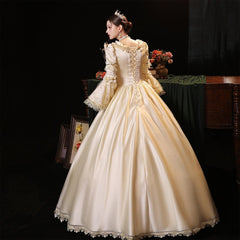 Champagne Elegance Gown: Vintage Sisi - Inspired Court Dress for Theatrical Events - Coscosmos