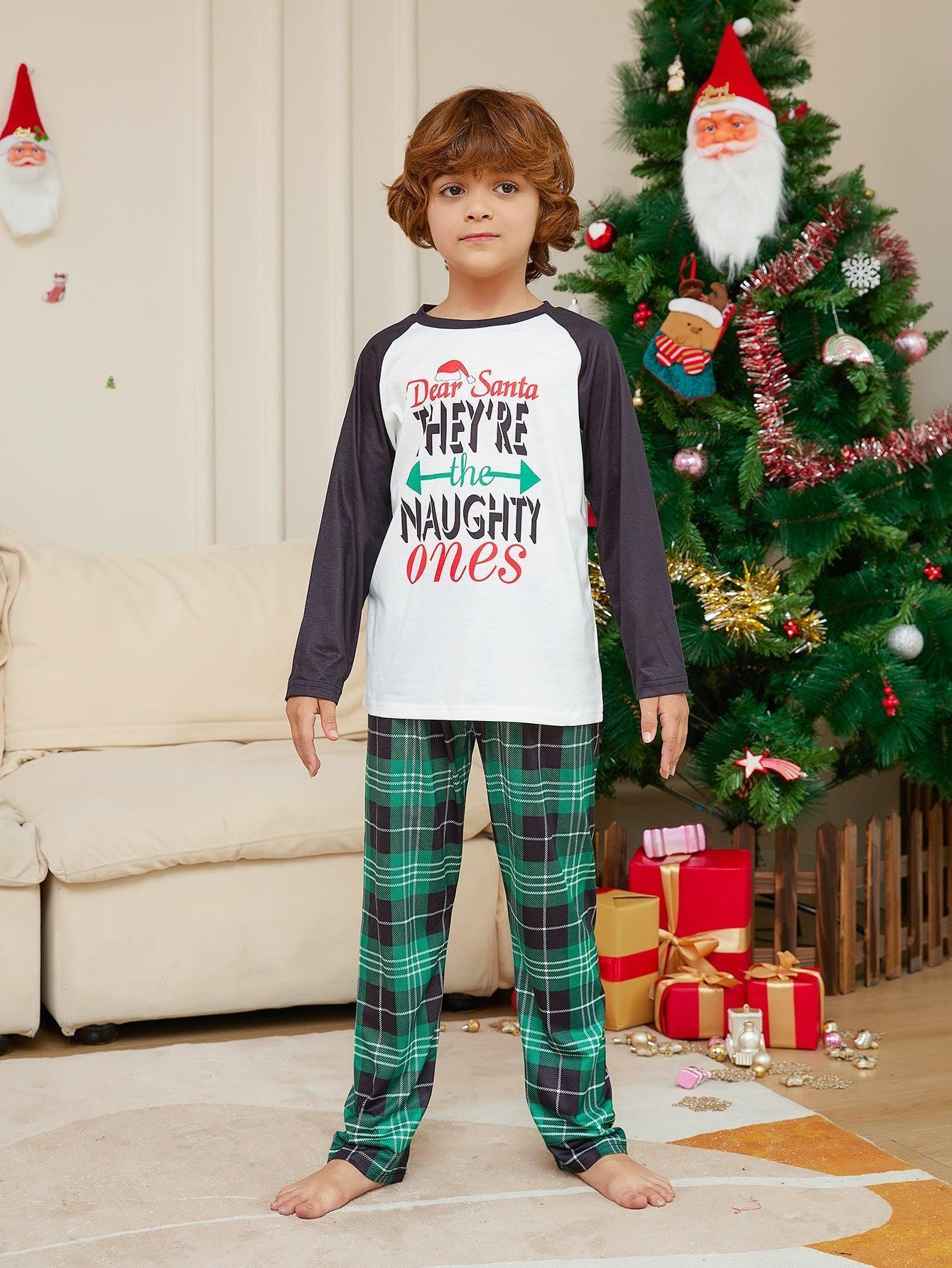 Christmas Family Matching Pajamas | Green Plaid Letter Print Sleepwear Set for Holiday Celebrations - Coscosmos